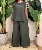 Sleeveless linen set (available in colours)