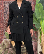 Pleated black jacket