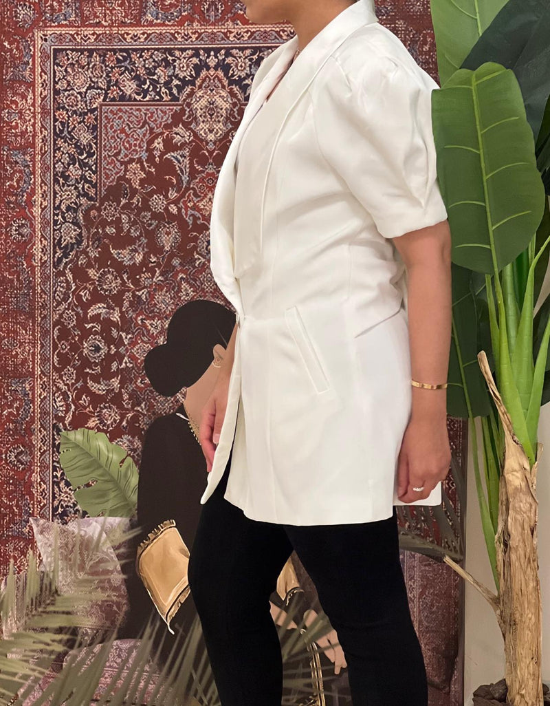 Short sleeves white jacket