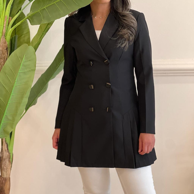 Pleated Black blazer