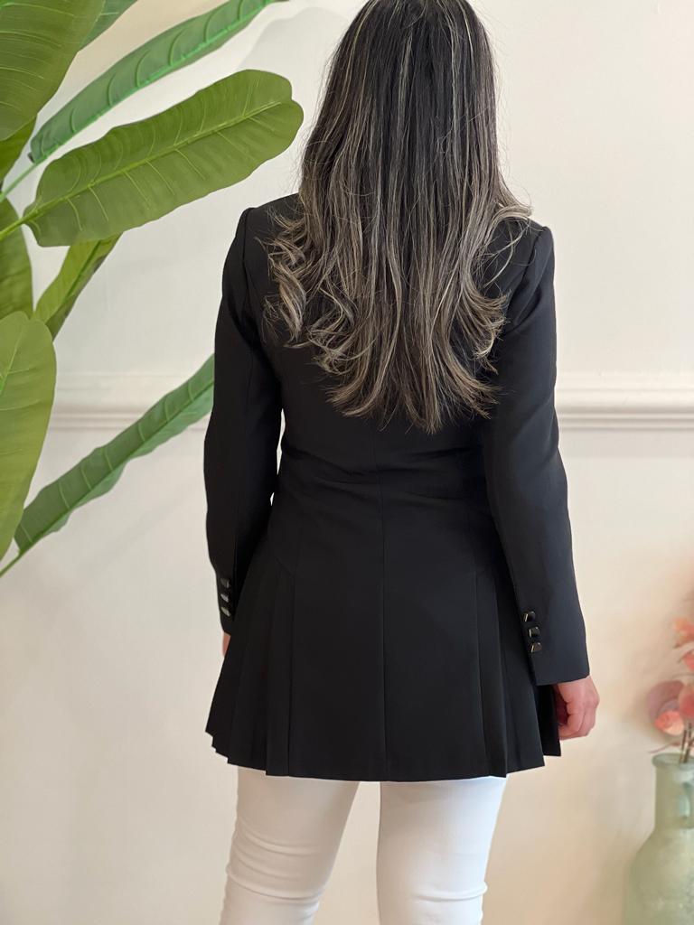 Pleated Black blazer