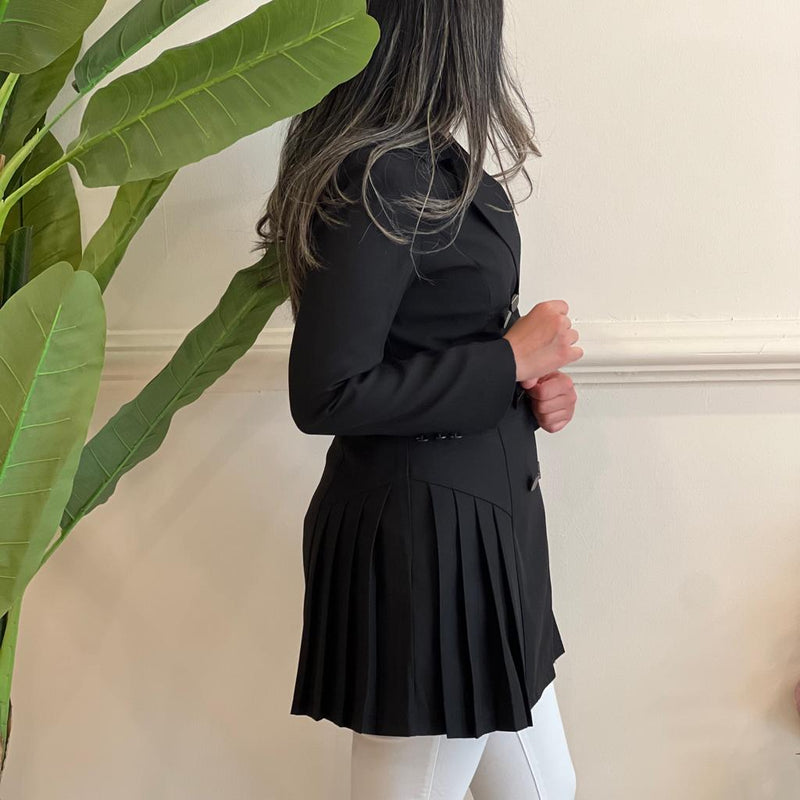 Pleated Black blazer