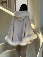 Beige cape with Fur