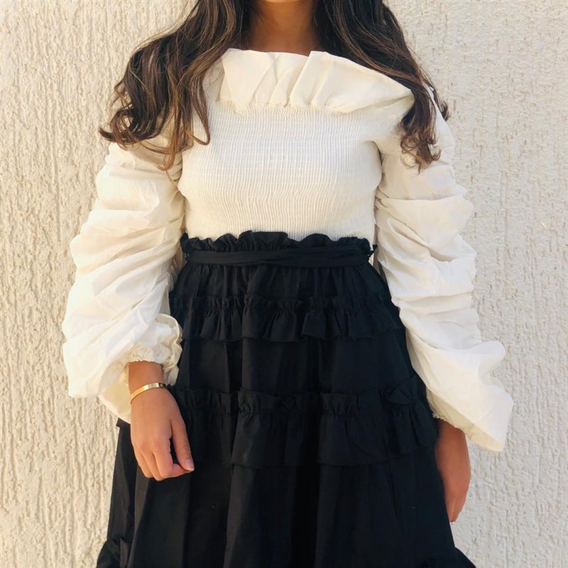 off shoulders cropped white top