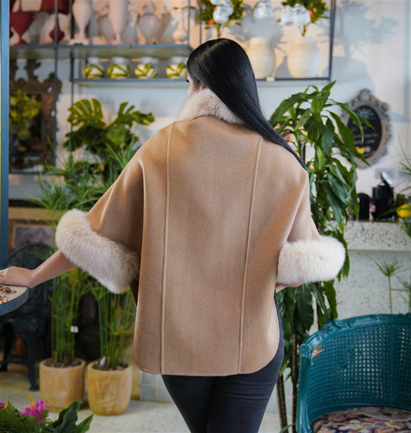 Brown short jacket with Fur